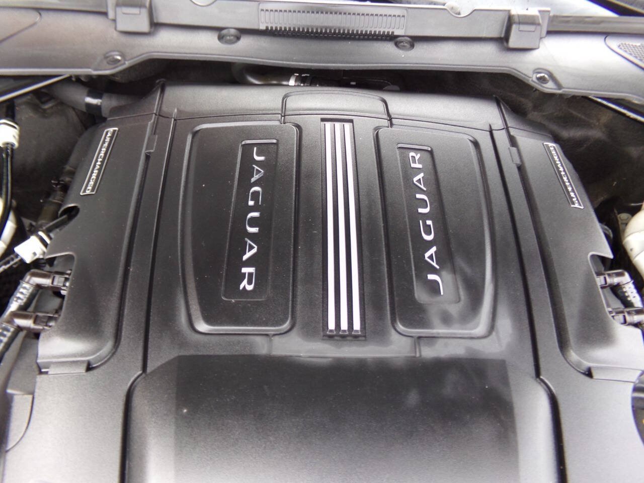 Used 2016 Jaguar XF Premium RWD image 44