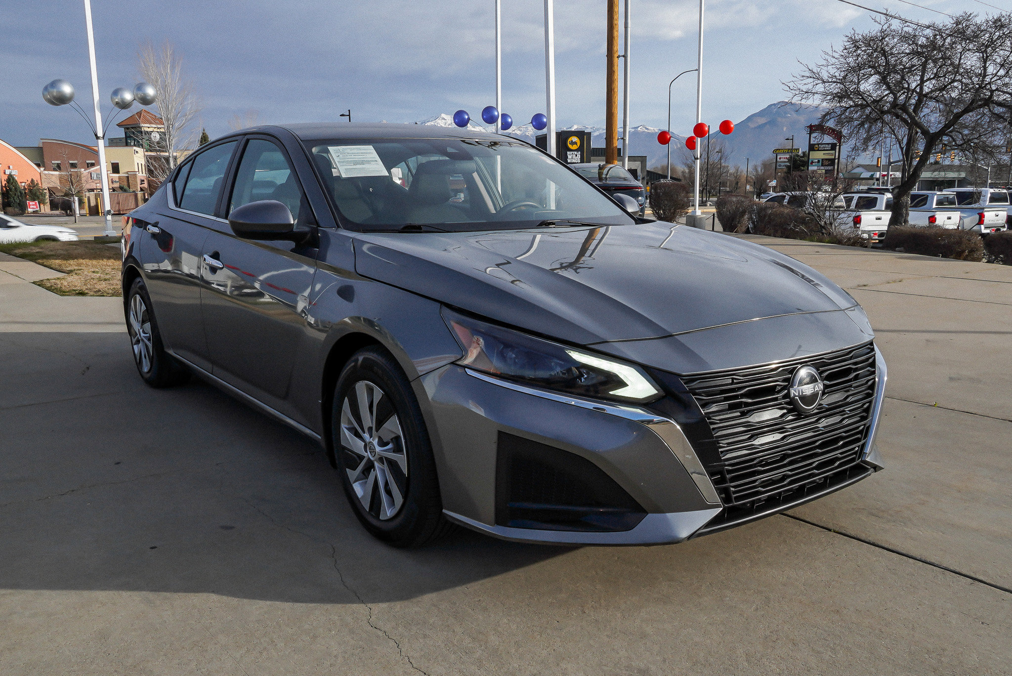 Used 2023 Nissan Altima 2.5 S image 2