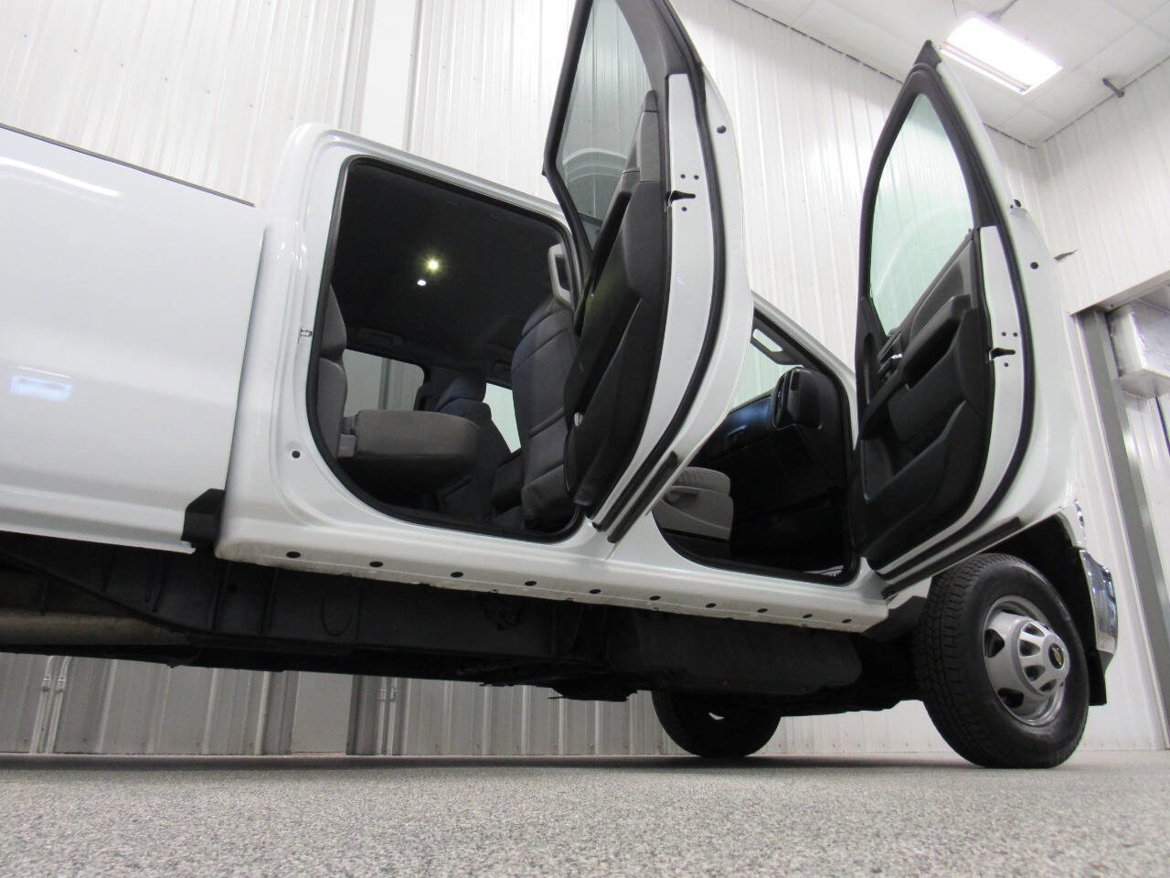 Used 2017 Chevrolet Silverado 3500 W/T w/ WT Convenience Package image 19