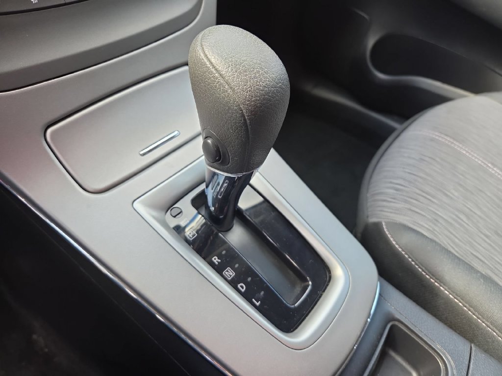 Used 2014 Nissan Sentra SV FWD image 25