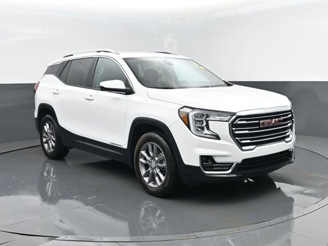 Used 2024 GMC Terrain SLT image 3