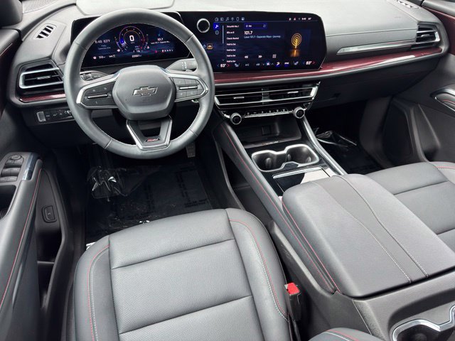 Certified 2025 Chevrolet Traverse Z71 w/ LPO, Floor Liner Package AWD/4WD image 13
