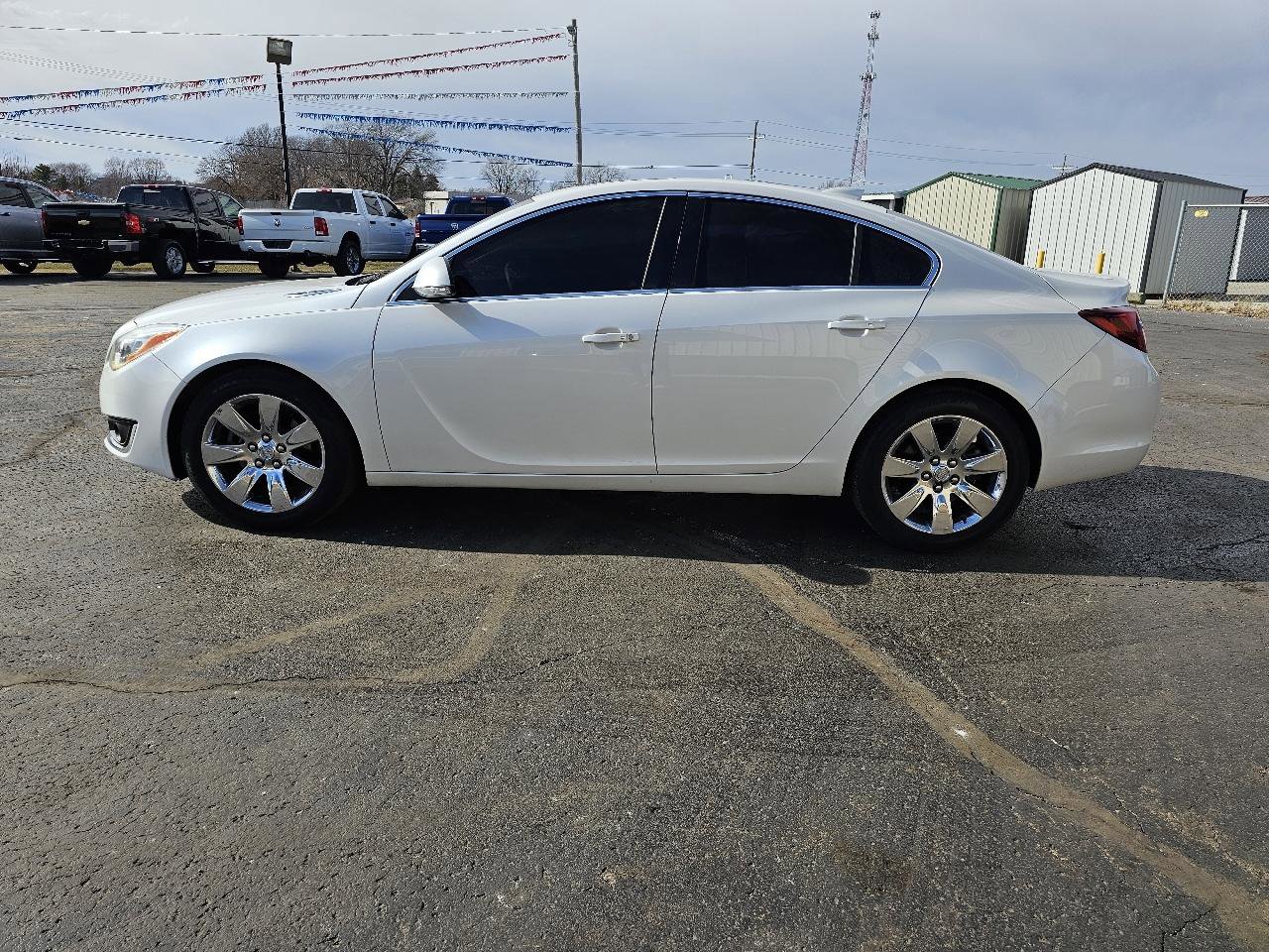 Used 2016 Buick Regal Premium w/ Driver Confidence Package #1 image 28