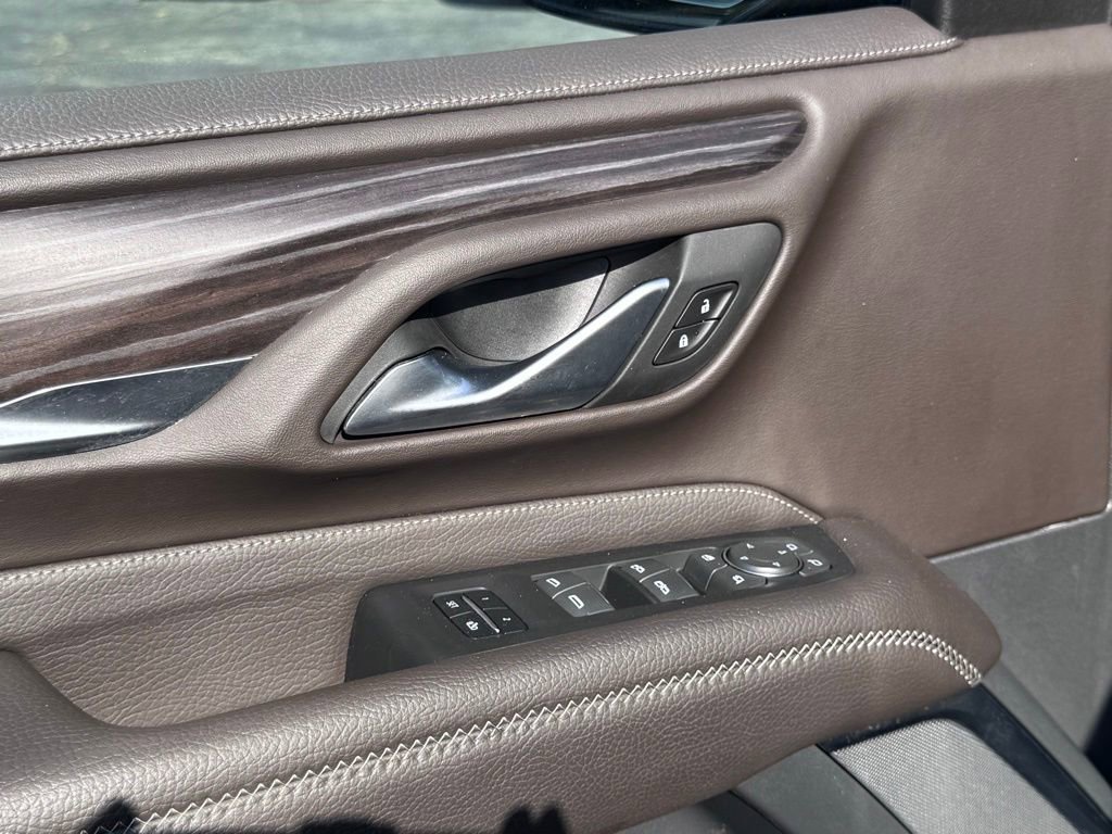 Used 2022 GMC Yukon XL Denali w/ Denali Premium Package image 27