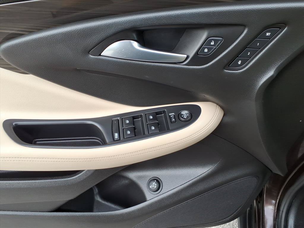 Used 2020 Buick Envision Essence FWD image 19