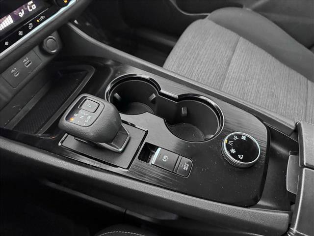 Used 2022 Nissan Rogue SV image 16