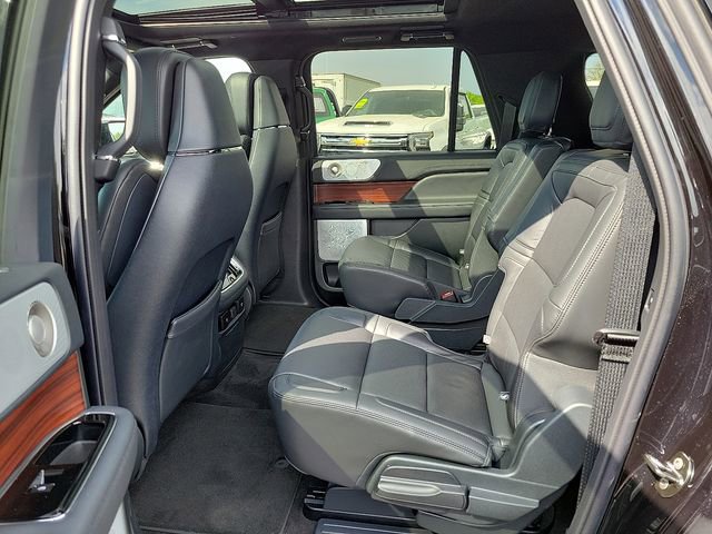 New 2024 Lincoln Navigator L Reserve AWD/4WD image 5