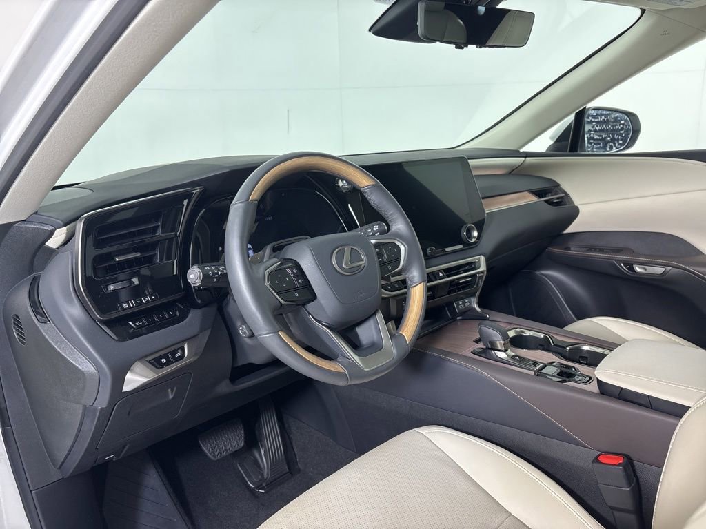 Used 2024 Lexus RX 350 Premium Plus w/ Convenience Package image 15