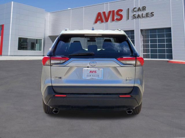 Used 2025 Toyota RAV4 XLE image 9
