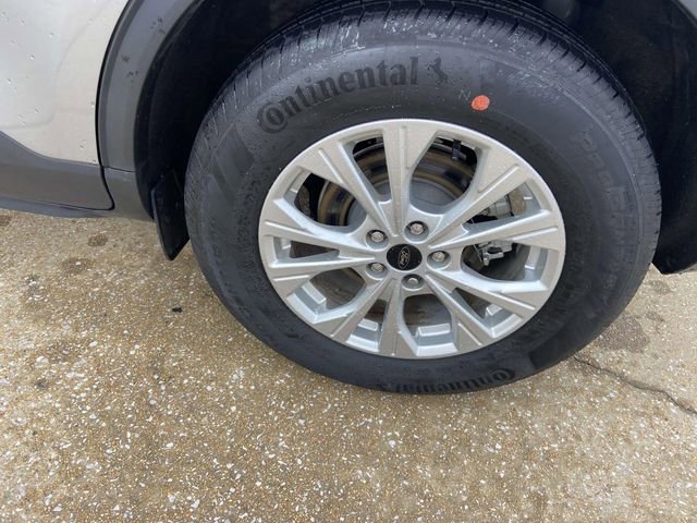 Used 2023 Ford Escape Active w/ Tech Pack #2 AWD/4WD image 7