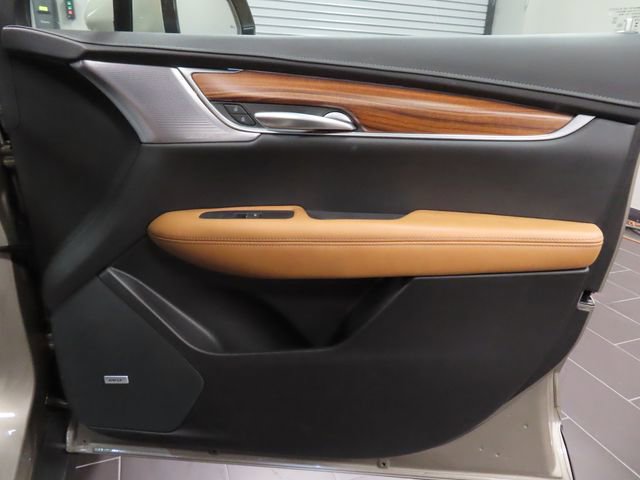 Used 2023 Cadillac XT5 Premium Luxury image 14