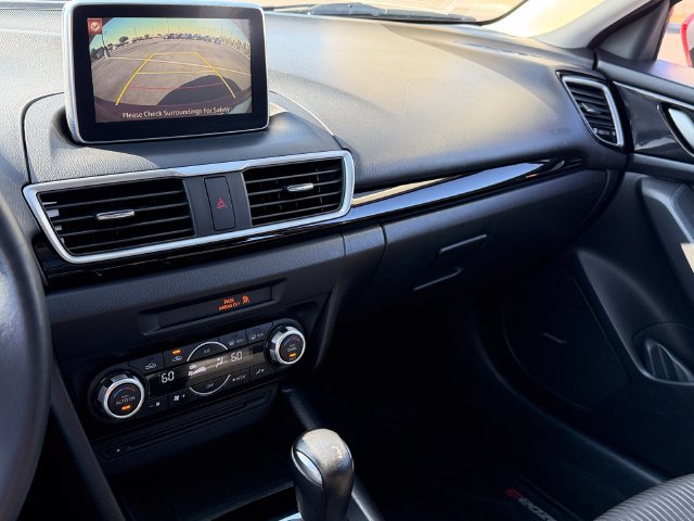 Used 2015 MAZDA MAZDA3 i Touring w/ Technology Package FWD image 18