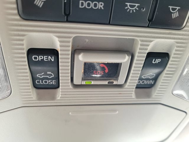 Used 2024 Toyota RAV4 XLE w/ Convenience Package FWD image 23