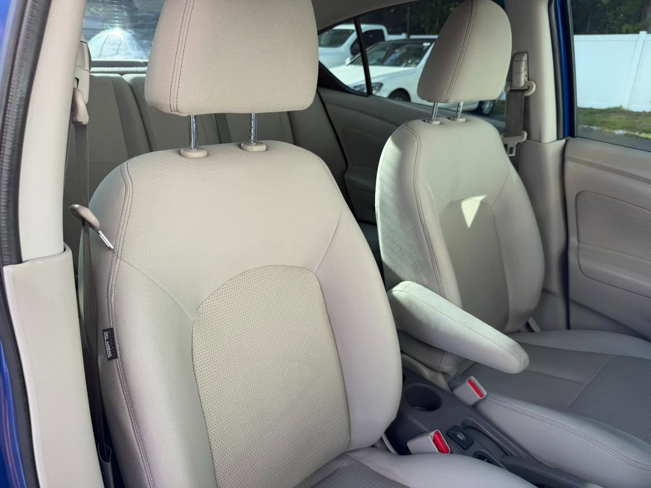 Used 2015 Nissan Versa SV FWD image 44