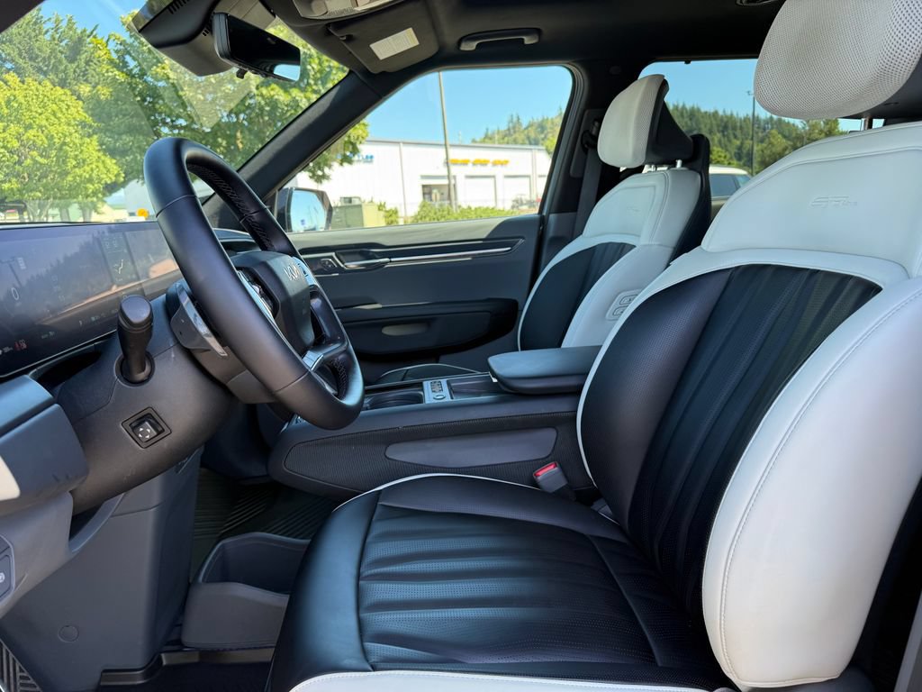 Certified 2024 Kia EV9 GT-Line AWD/4WD image 16