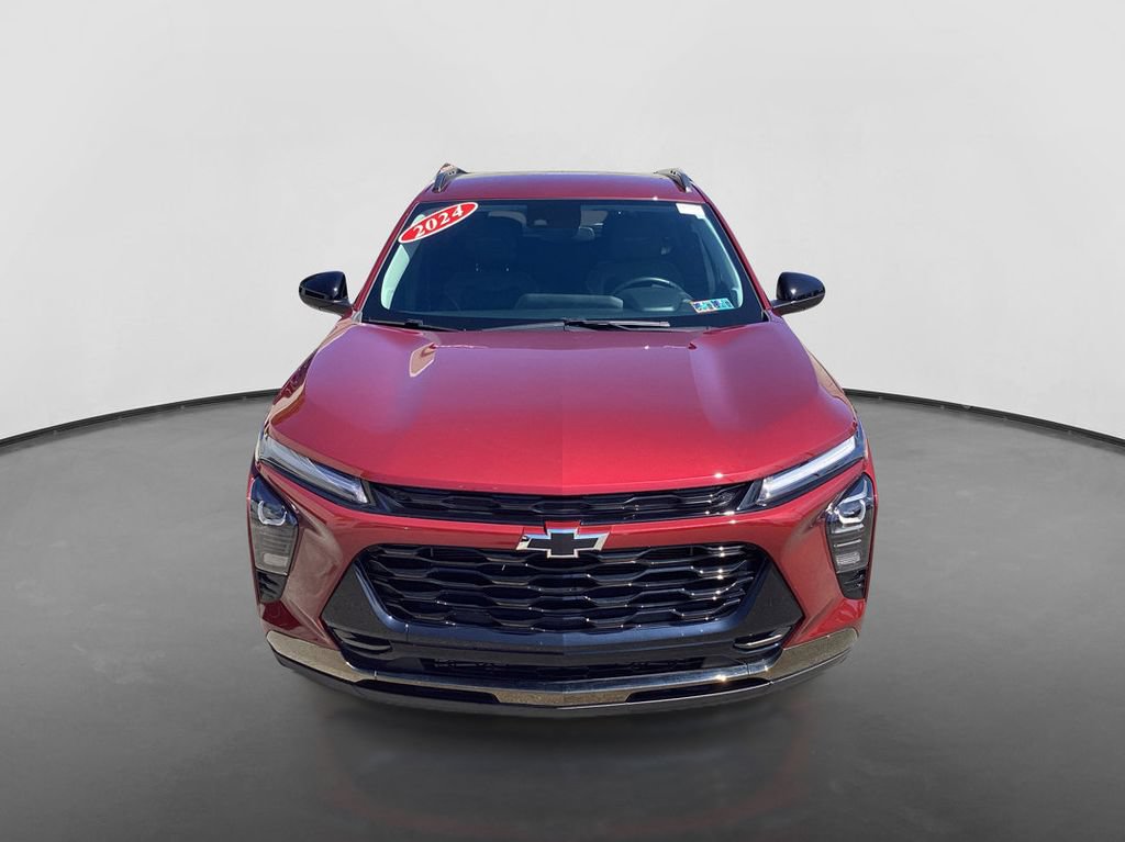 Used 2024 Chevrolet Trax ACTIV FWD image 2