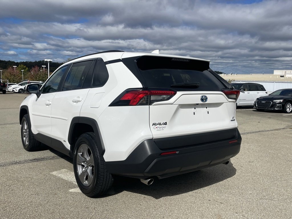 Used 2024 Toyota RAV4 LE image 5
