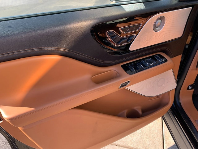 Certified 2023 Lincoln Aviator Black Label Grand Touring image 23