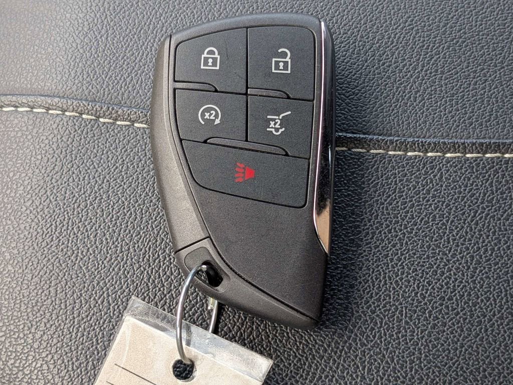 Used 2026 Chevrolet Traverse LT FWD image 31