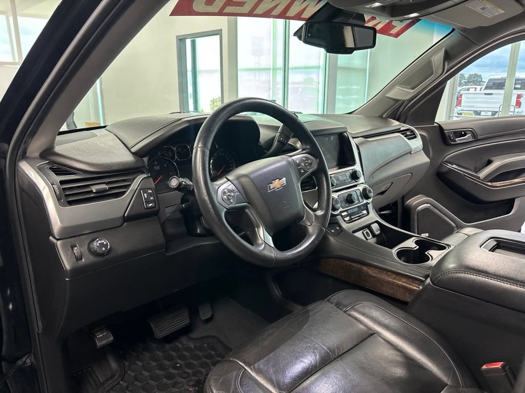 Used 2019 Chevrolet Suburban LT RWD image 14