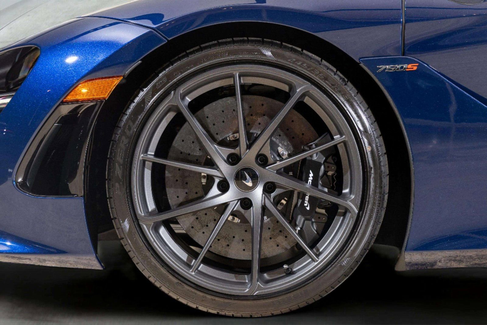 New 2026 McLaren 750S Spider RWD image 9
