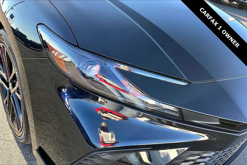 Used 2025 Toyota Camry SE image 30