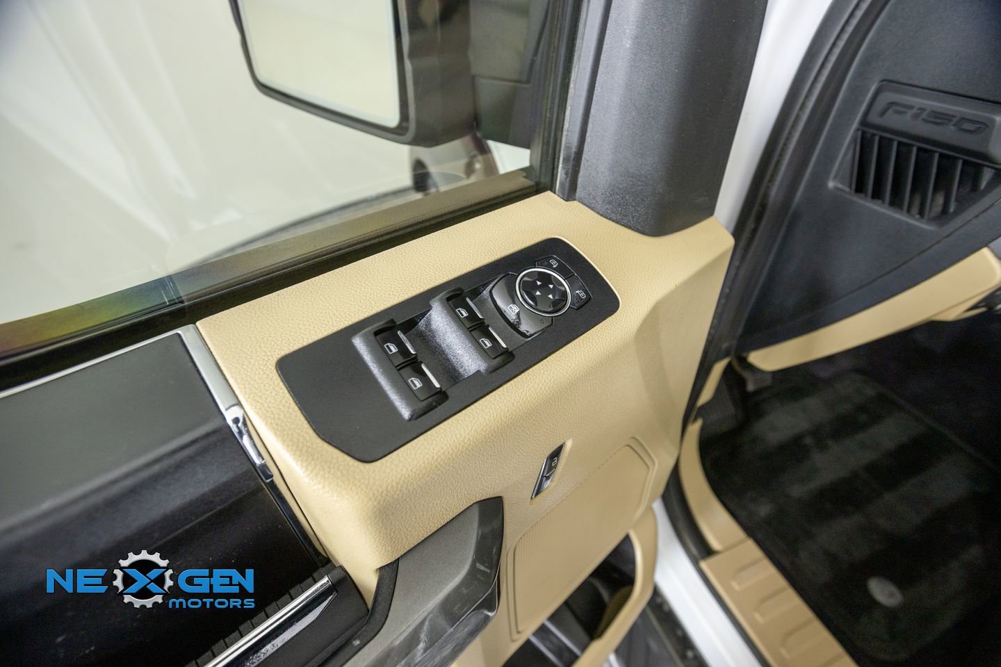 Used 2016 Ford F150 XLT w/ Equipment Group 301A Mid AWD/4WD image 12