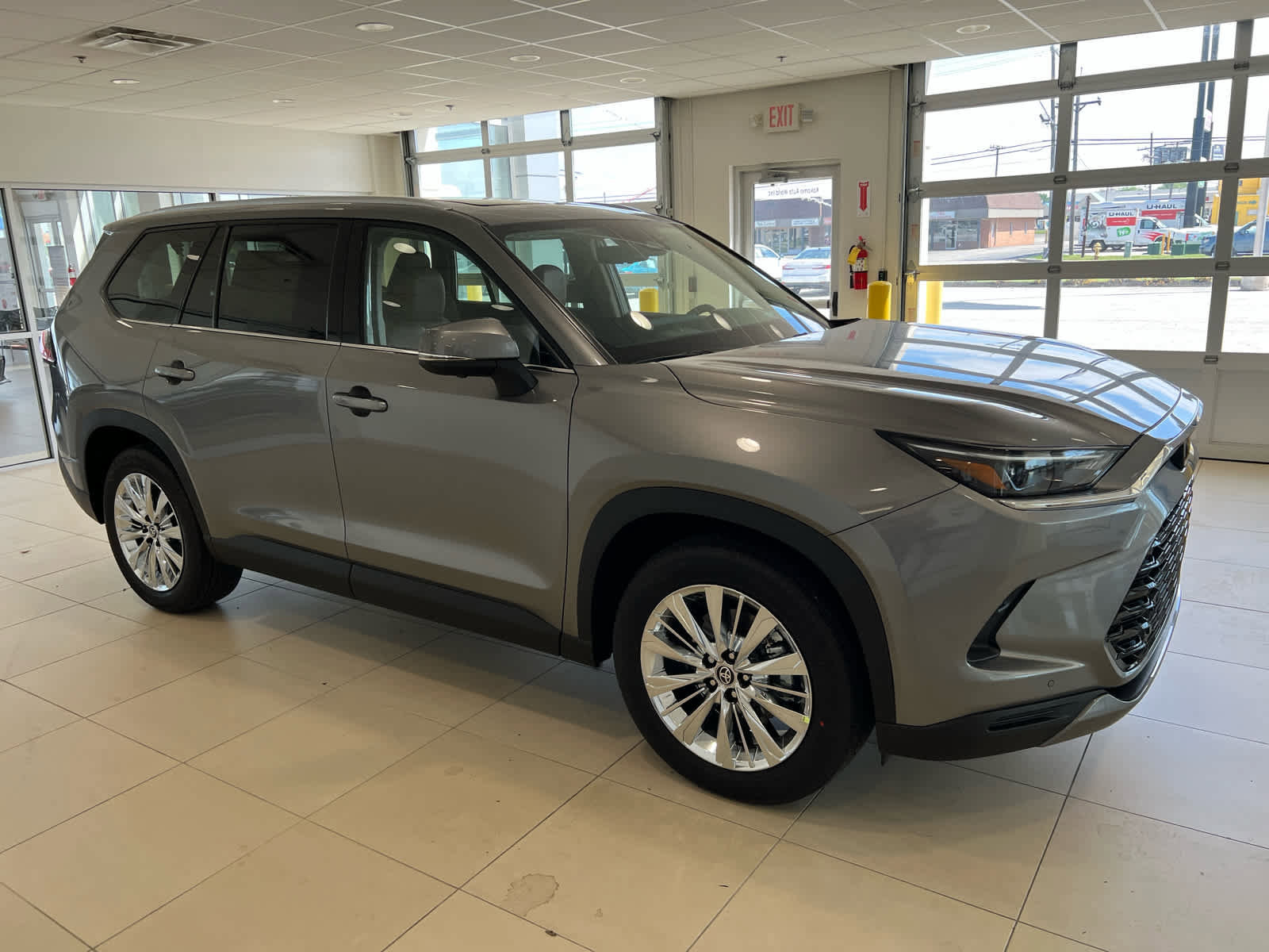 New 2026 Toyota Grand Highlander Platinum AWD/4WD image 1