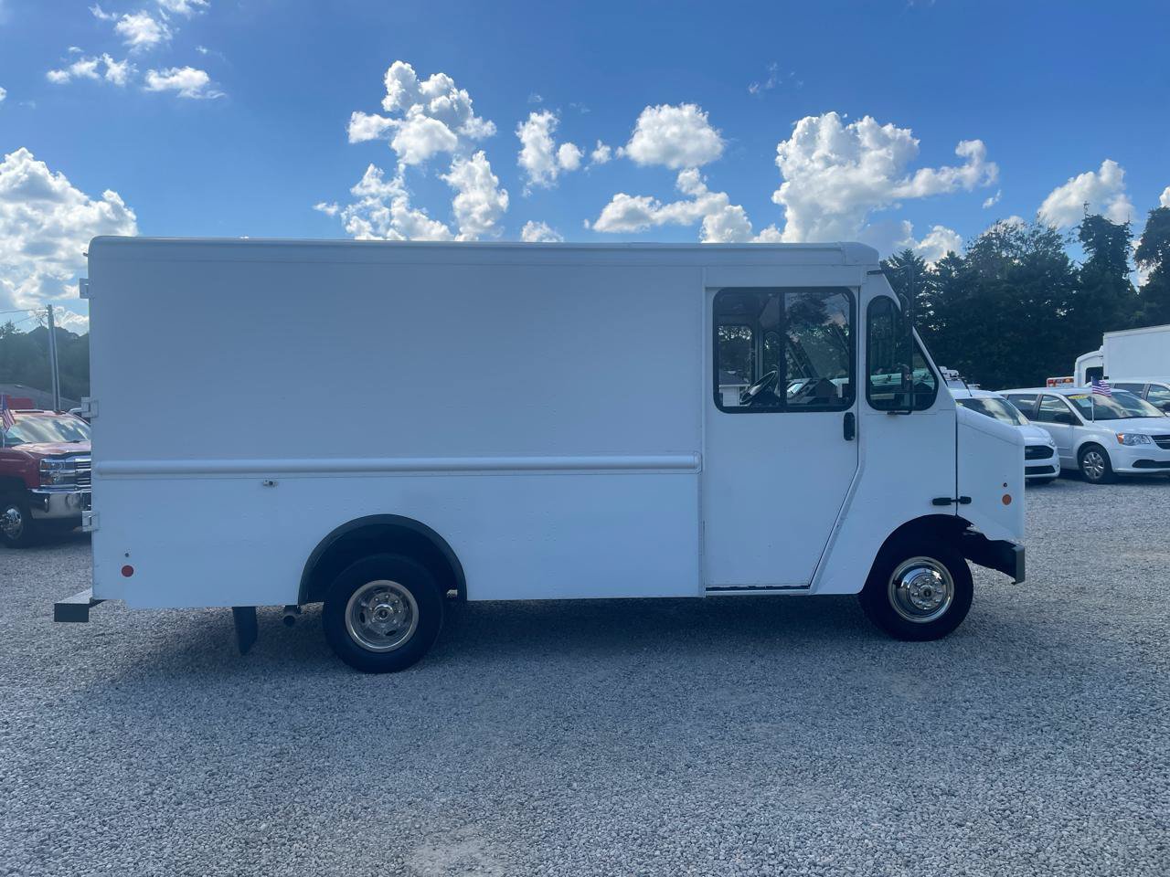 Used 2016 Ford E-350 and Econoline 350 Super Duty w/ A/C Prep Package RWD image 8