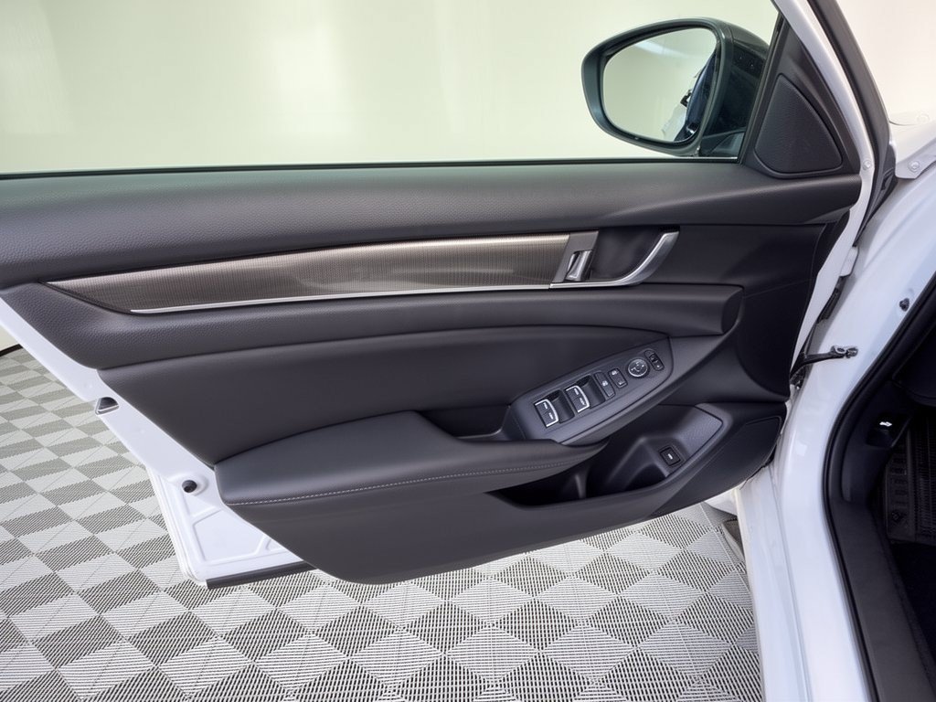Used 2022 Honda Accord Sport image 14