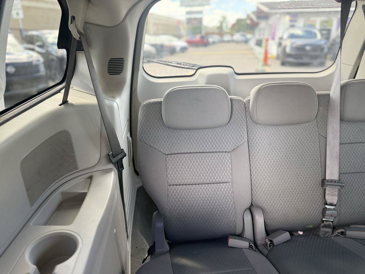 Used 2010 Chrysler Town & Country Touring FWD image 53