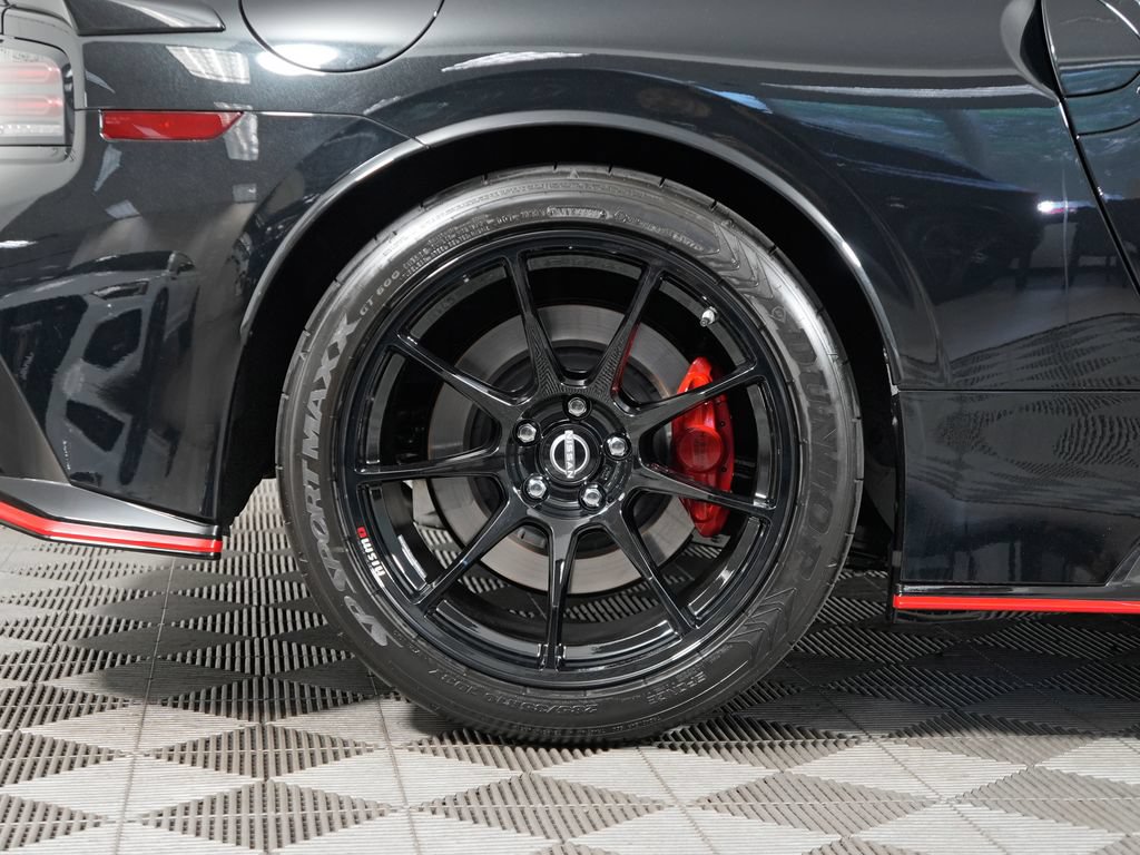 Used 2024 Nissan Z NISMO w/ Floor Mat Package RWD image 18