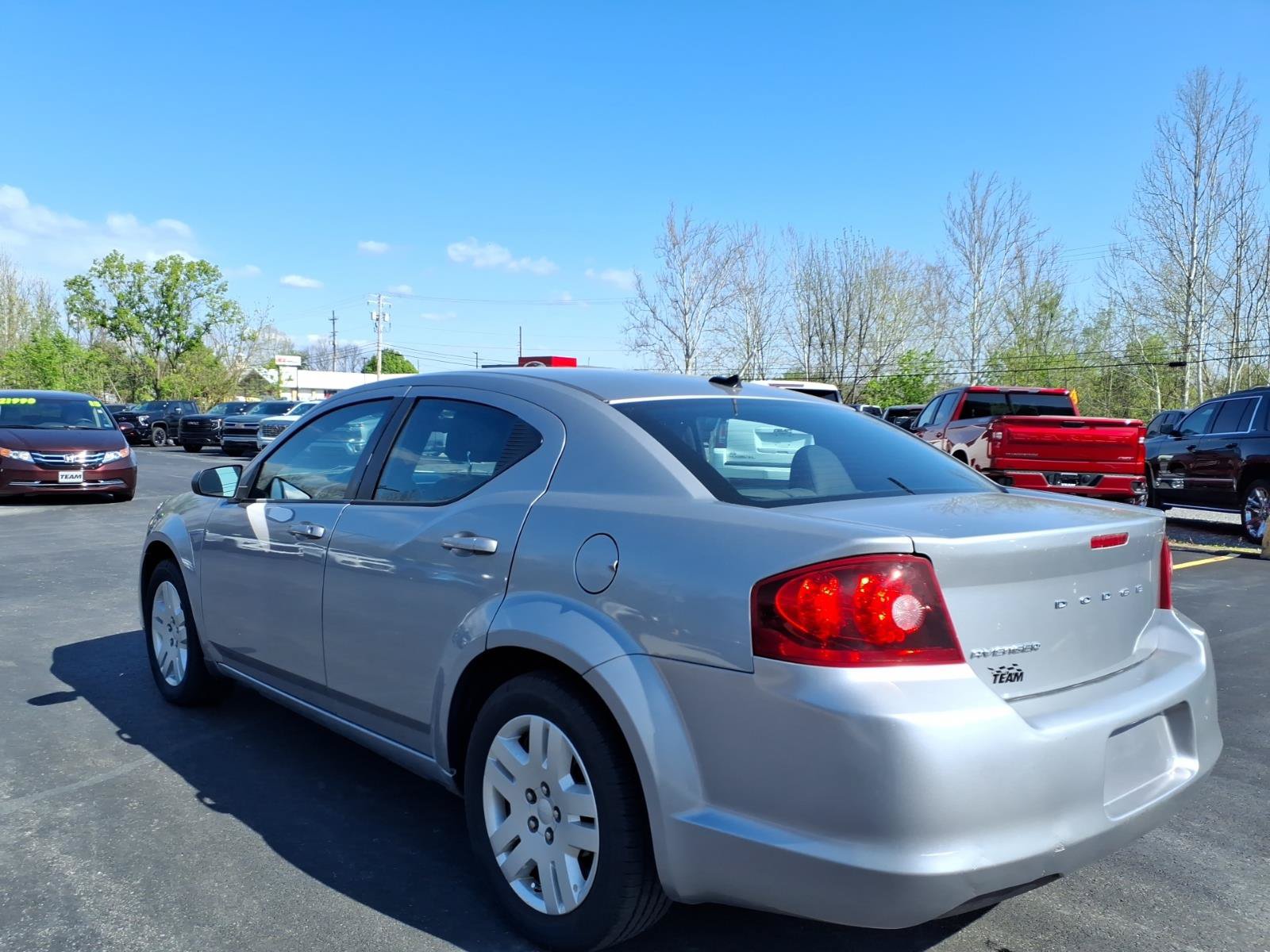 Used 2014 Dodge Avenger SE FWD image 4