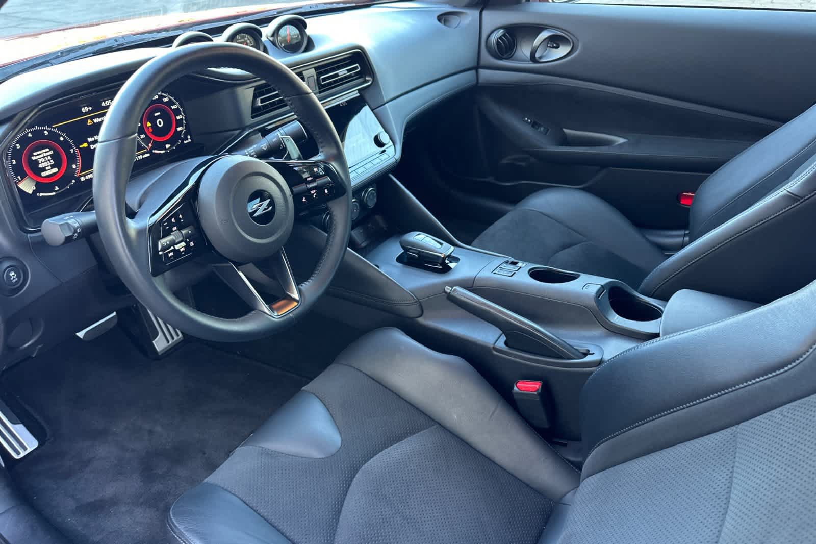 Used 2025 Nissan Z Performance w/ Floor Mat Package RWD image 10