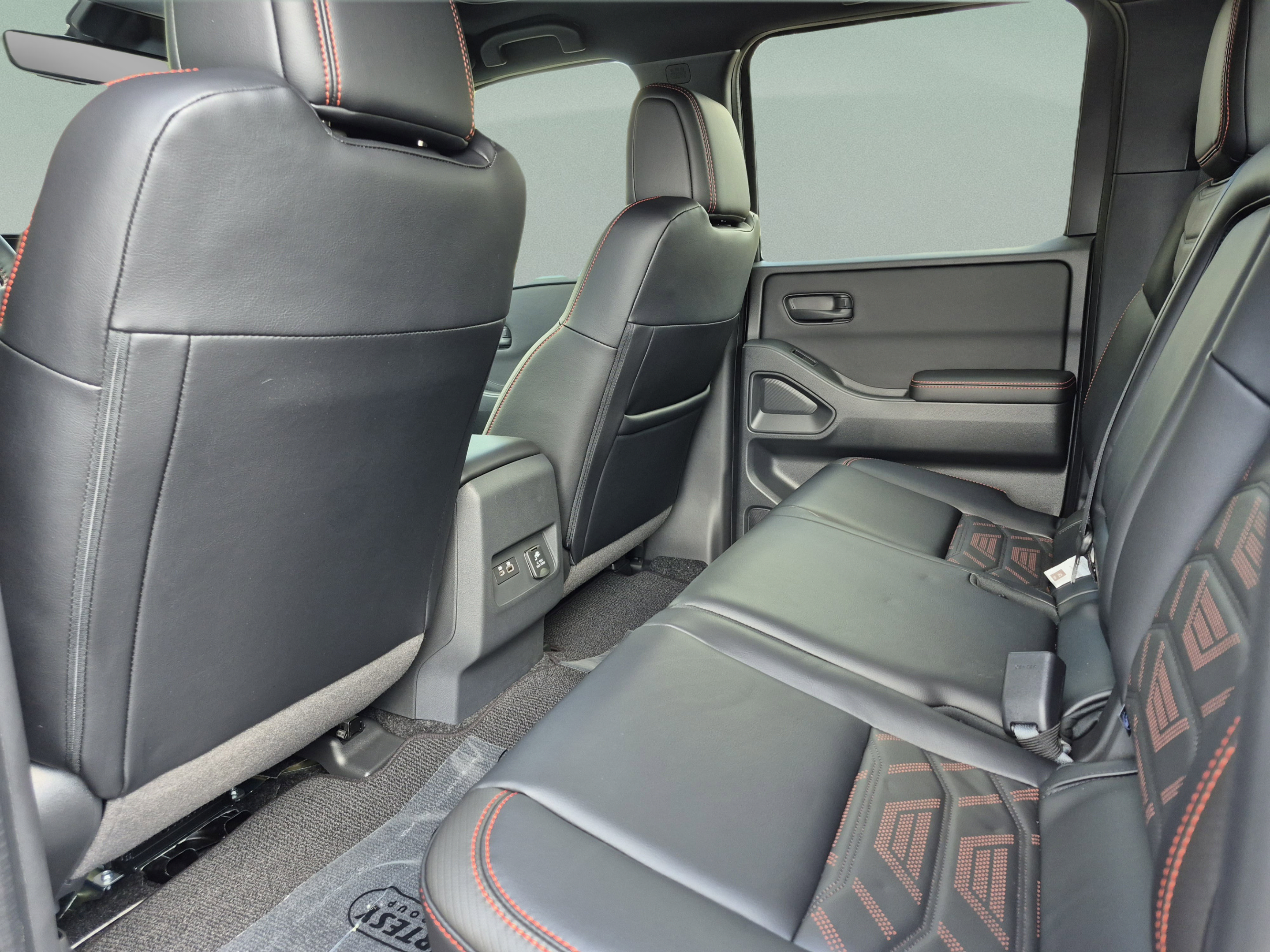 New 2026 Nissan Frontier PRO-4X w/ Pro Premium Package AWD/4WD image 16