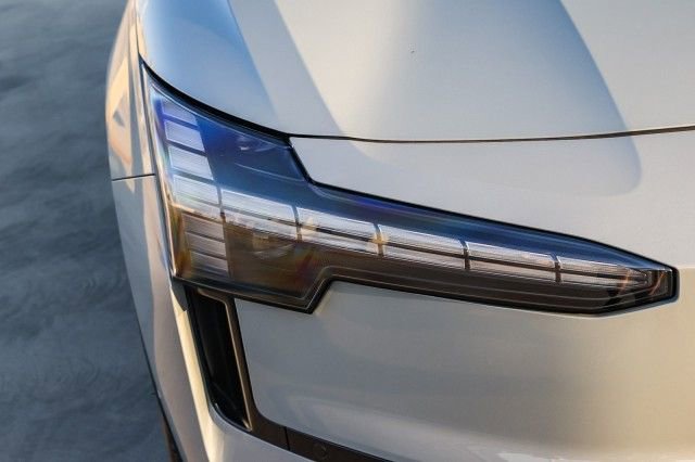 New 2025 Volvo EX30 Ultra w/ Protection Package Premier image 10