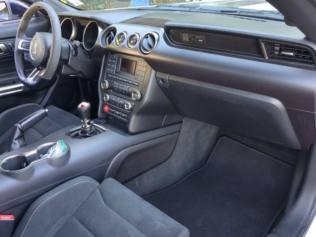 Used 2016 Ford Mustang Shelby GT350 w/ Track Package image 20