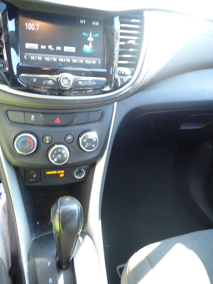 Used 2017 Chevrolet Trax LS image 36