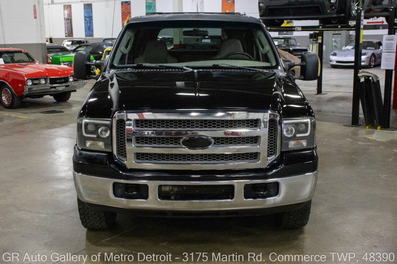 Used 2005 Ford Excursion XLT AWD/4WD image 11