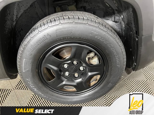 Used 2015 Jeep Renegade Sport w/ Power & Air Group FWD image 22