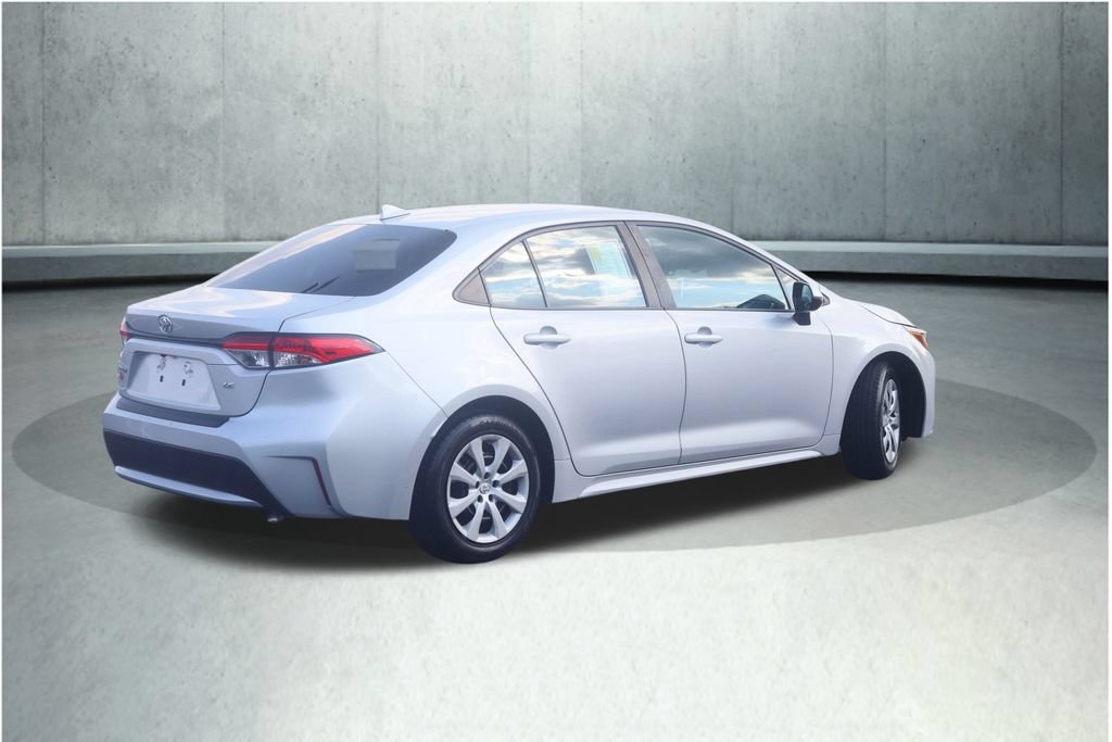 Used 2020 Toyota Corolla LE FWD image 18