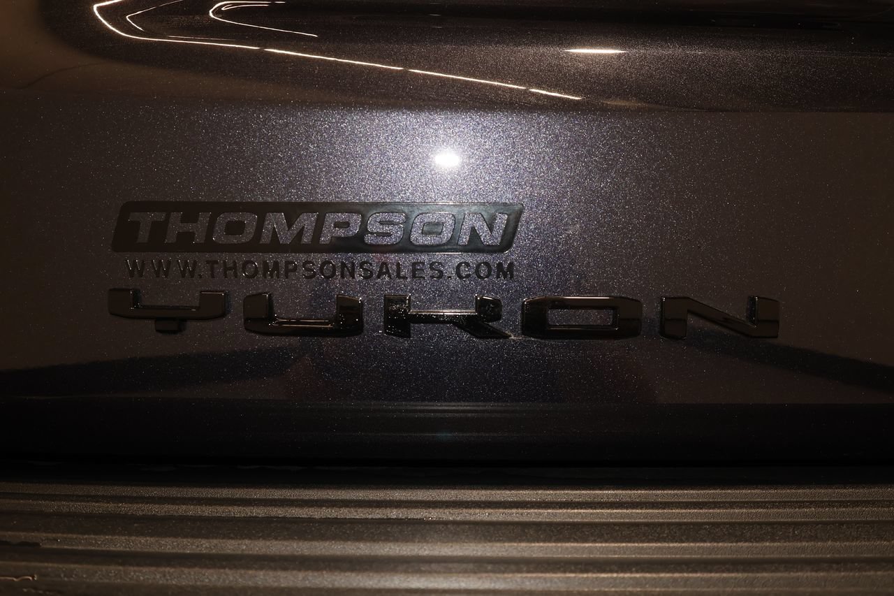 Used 2026 GMC Yukon AT4 w/ AT4 Premium Package AWD/4WD image 40