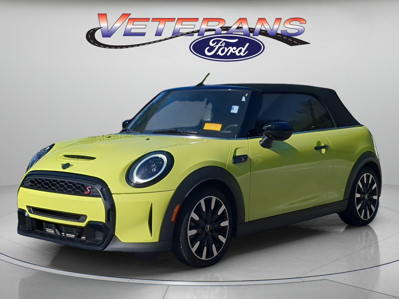 Used 2024 MINI Cooper S FWD image 1