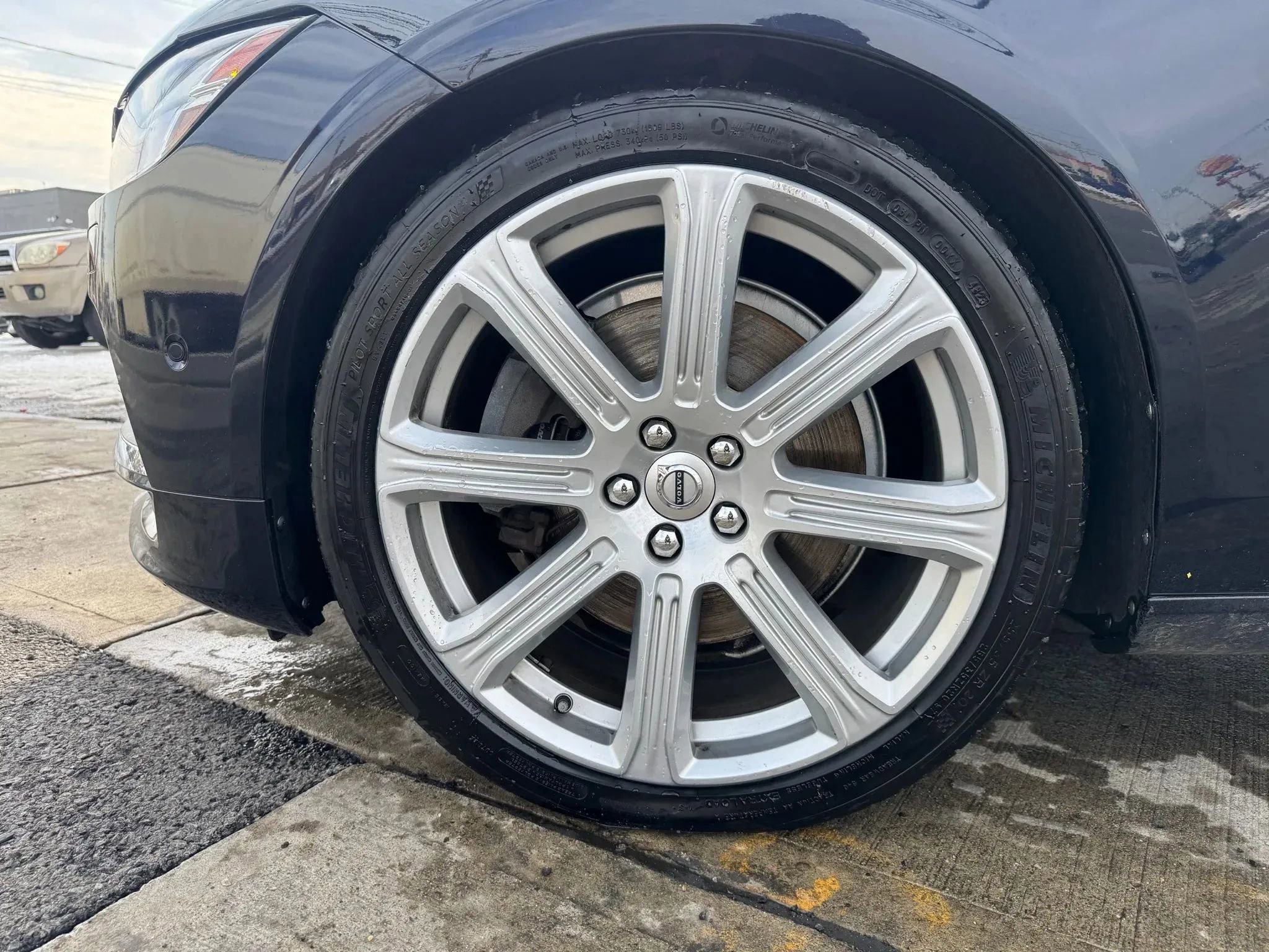 Used 2017 Volvo S90 T6 Inscription w/ Vision Package AWD/4WD image 9