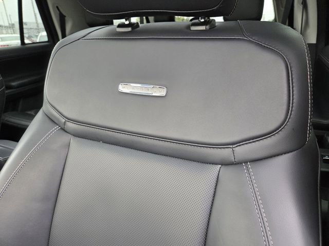 Used 2025 Ford Expedition Max Platinum AWD/4WD image 15
