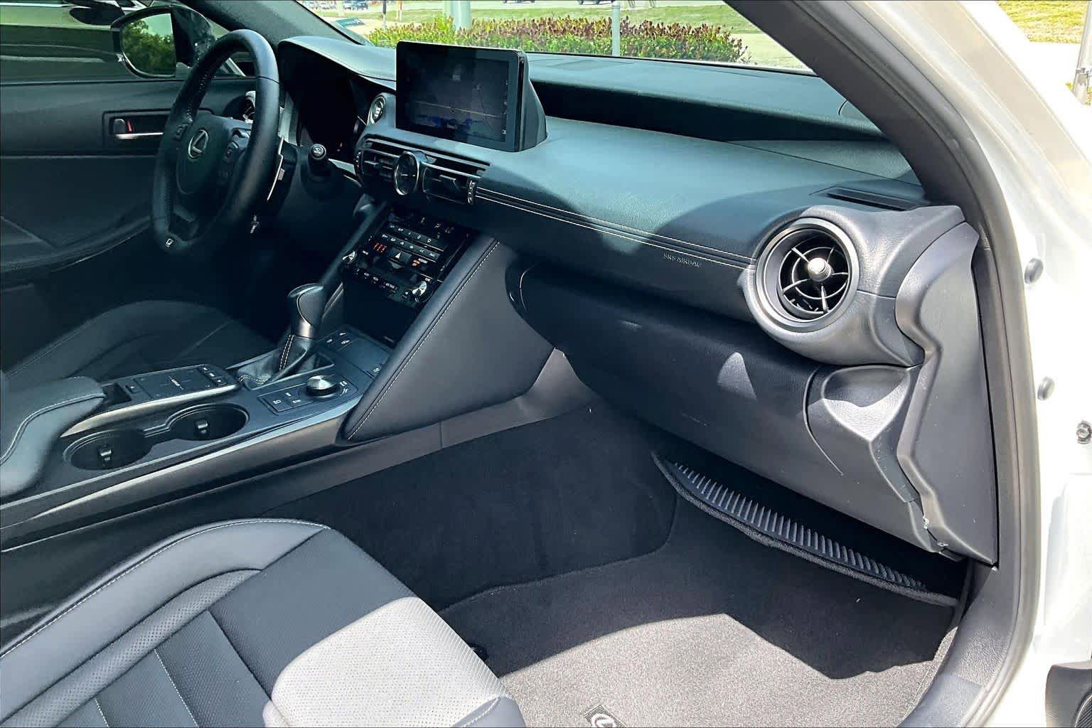 Used 2025 Lexus IS 350 F Sport w/ Navigation Package image 19