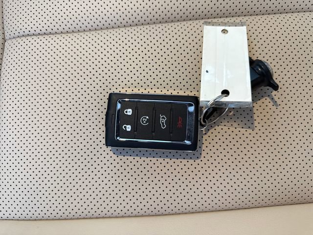 New 2025 Jeep Grand Cherokee Limited w/ Luxury Tech Group II AWD/4WD image 30