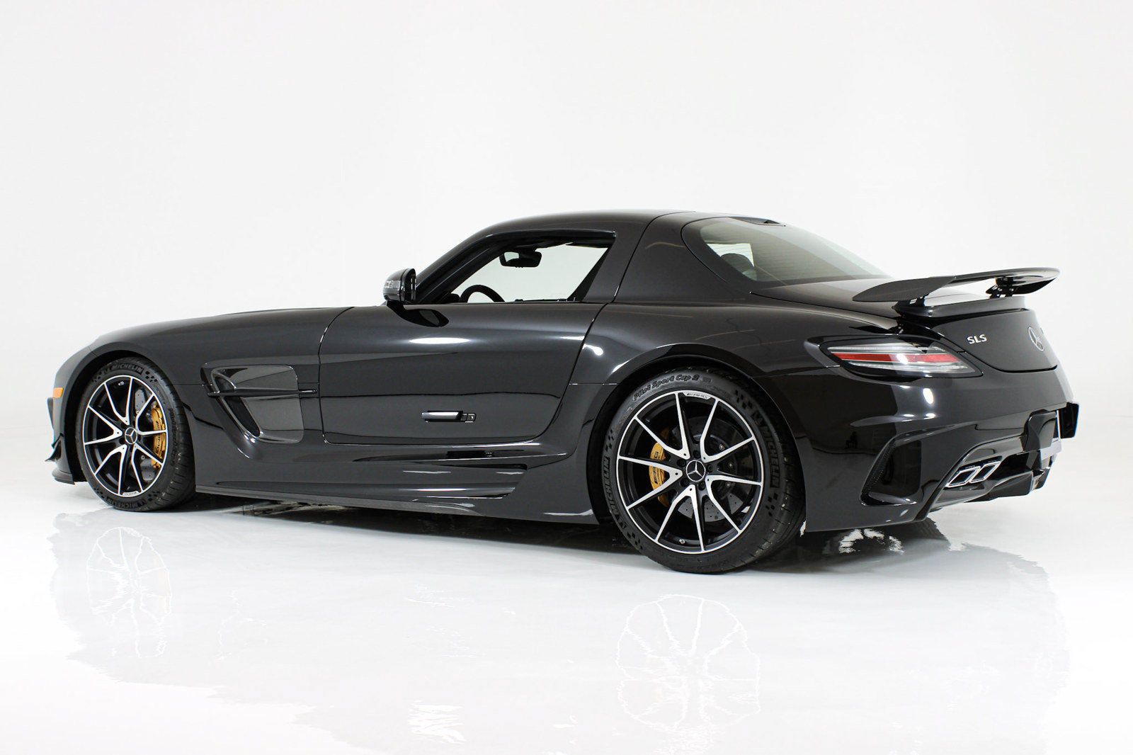 Used 2014 Mercedes-Benz SLS AMG Black Series image 5