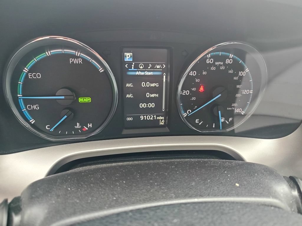 Used 2017 Toyota RAV4 XLE AWD/4WD image 8