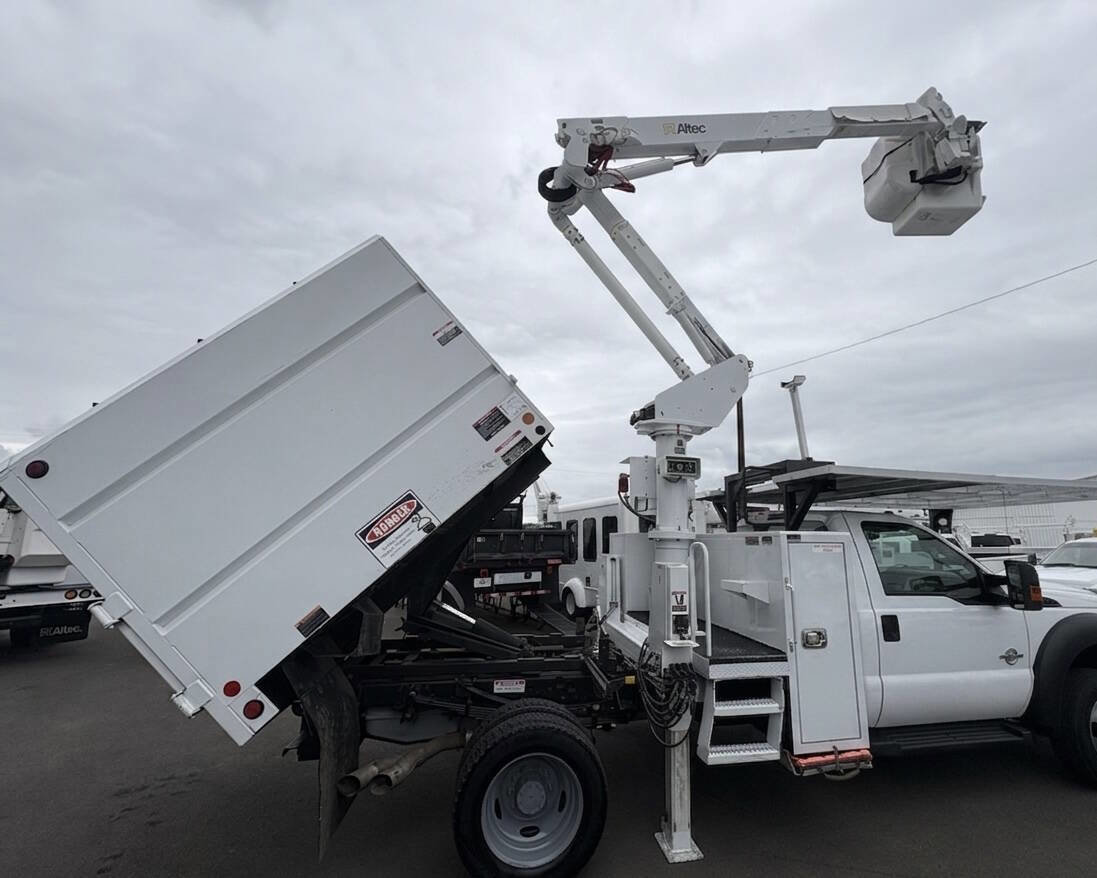 Used 2016 Ford F550 4x4 Regular Cab Super Duty image 29